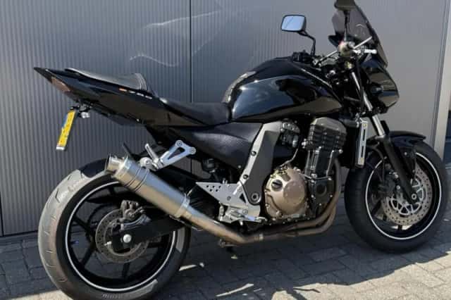Kawasaki Z750 (2004) thumbnail 5