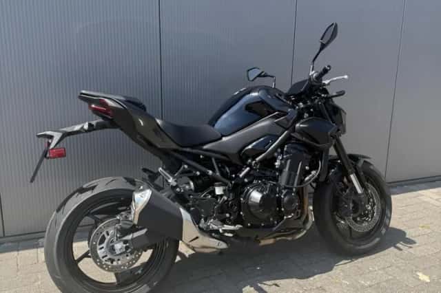 Kawasaki Z900 (2026) thumbnail 2