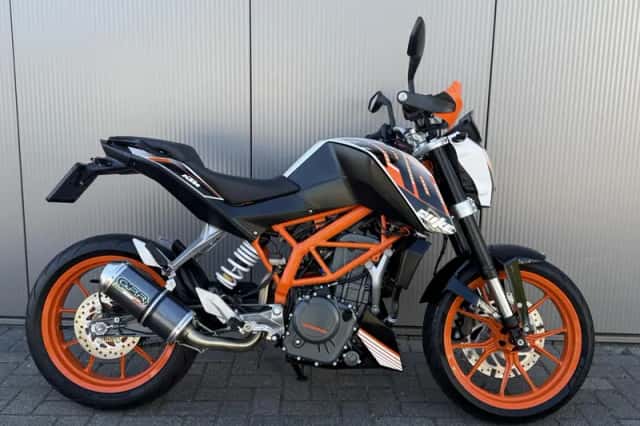 KTM 390 Duke (2015) thumbnail 1