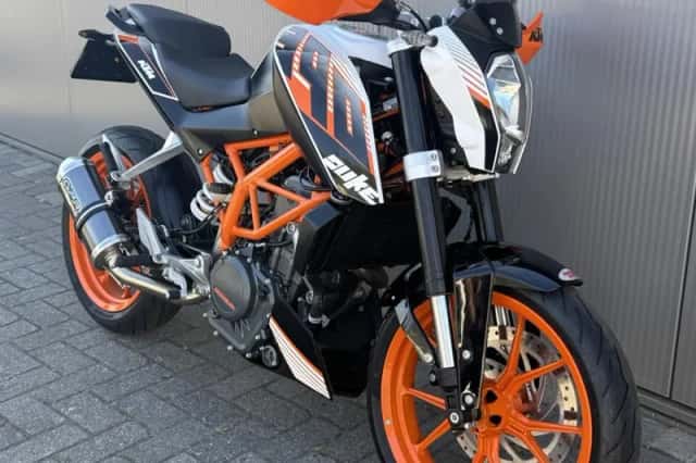 KTM 390 Duke (2015) thumbnail 3