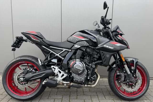 Suzuki GSX-8S (2026) thumbnail 1