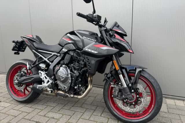 Suzuki GSX-8S (2026) thumbnail 2