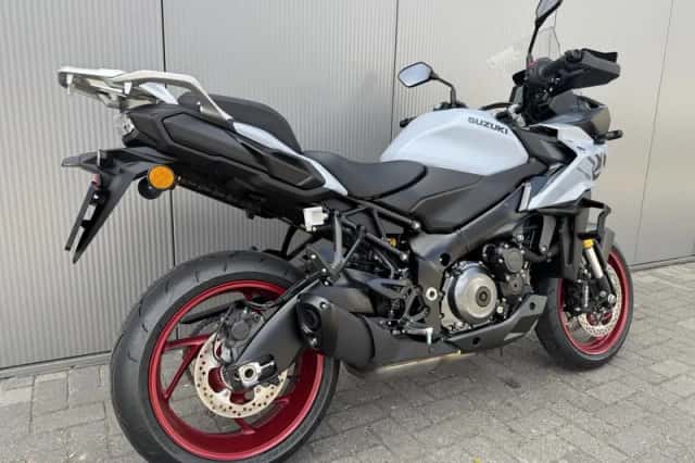 Suzuki GSX-S1000 (2026) thumbnail 4