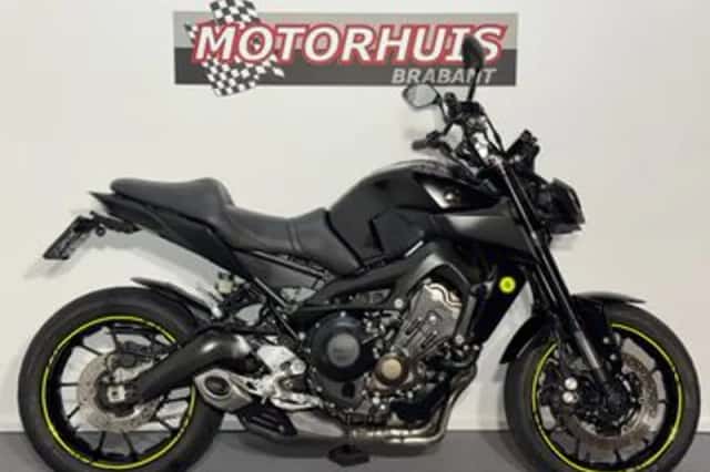 Yamaha MT-09 (2017) thumbnail 1