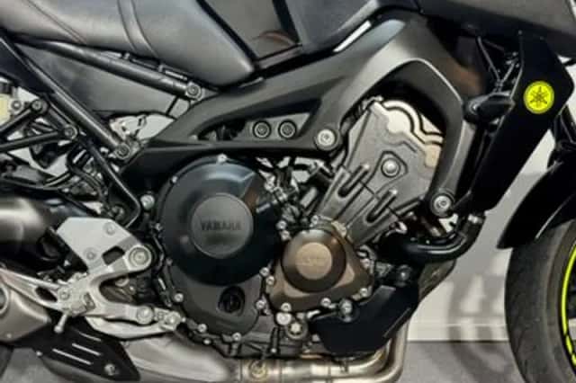 Yamaha MT-09 (2017) thumbnail 2
