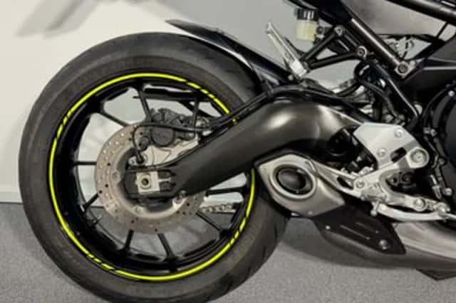 Yamaha MT-09 (2017) thumbnail 4