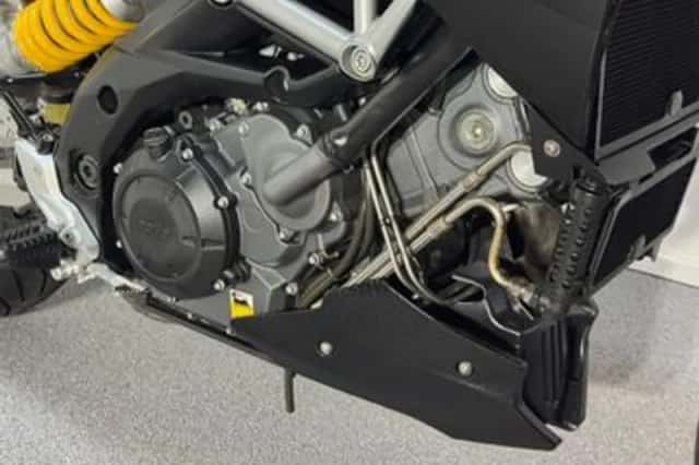 Aprilia Dorsoduro 1200 (2012) thumbnail 4