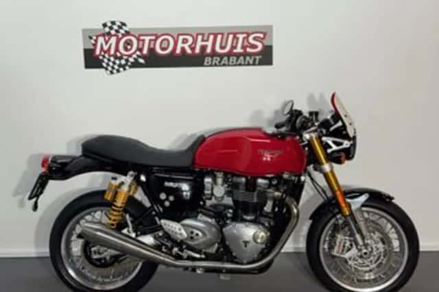 Triumph Thruxton 1200 R (2015) thumbnail 1