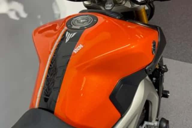 Yamaha MT-09 (2015) thumbnail 5
