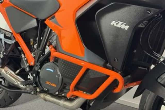 KTM 1290 Super Adventure (2023) thumbnail 6