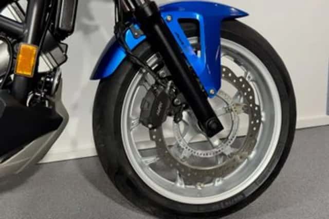 Honda NC750X (2016) thumbnail 4