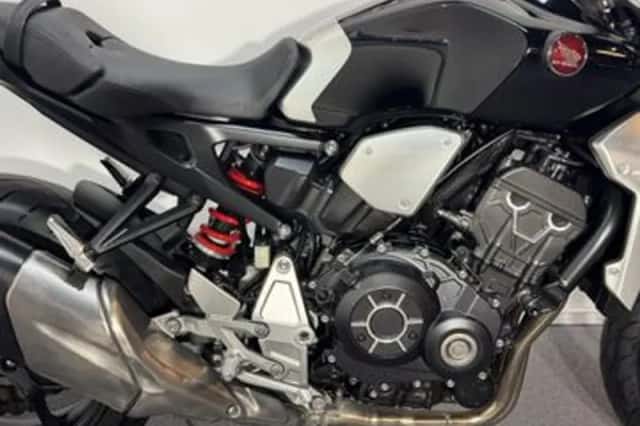 Honda CB1000R (2018) thumbnail 2