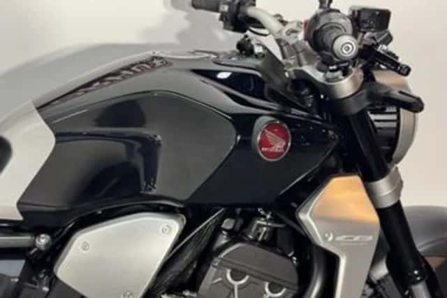 Honda CB1000R (2018) thumbnail 3