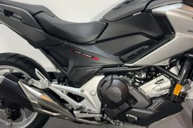 Honda NC750X (2018) thumbnail 2