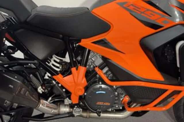 KTM 1290 Super Adventure S (2022) thumbnail 2