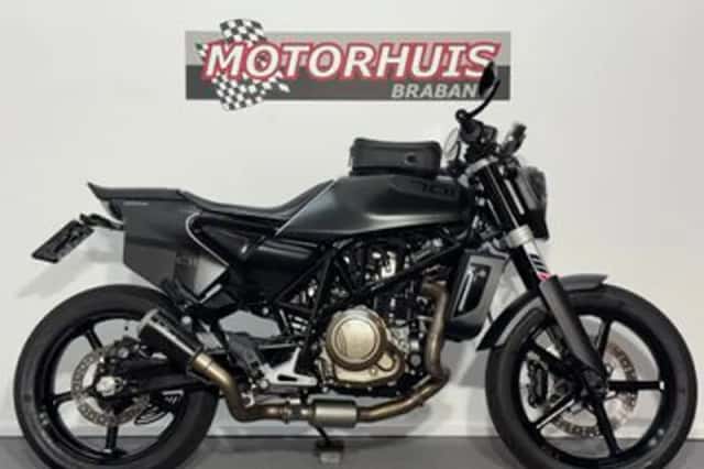 Husqvarna Svartpilen 701 (2020) thumbnail 1