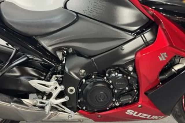 Suzuki GSX S 1000F (2015) thumbnail 2