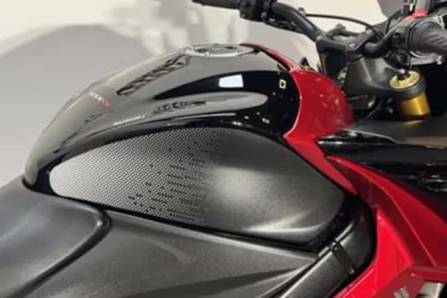 Suzuki GSX S 1000F (2015) thumbnail 4