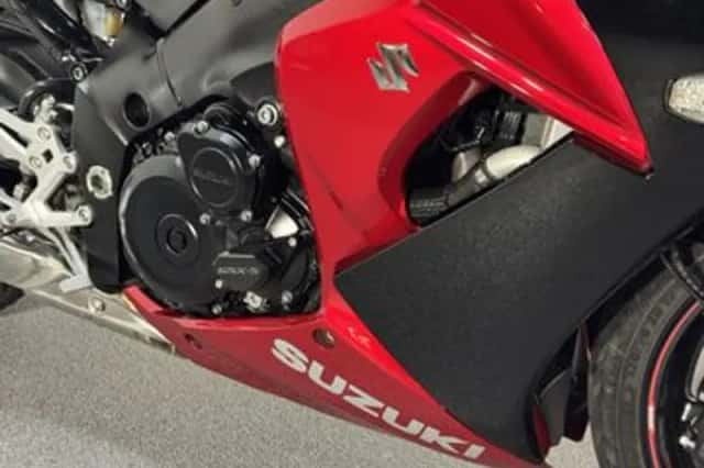 Suzuki GSX S 1000F (2015) thumbnail 6