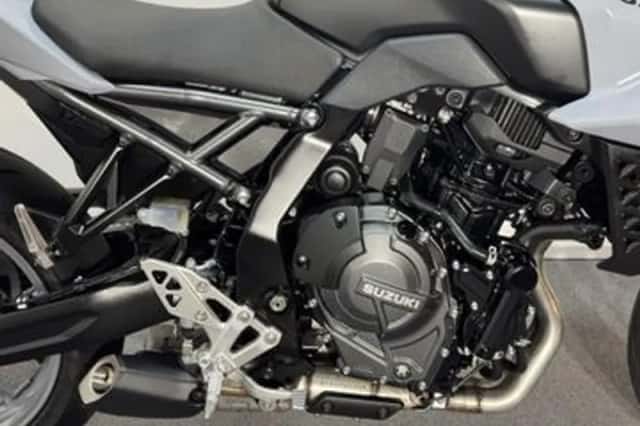 Suzuki GSX-8S (2024) thumbnail 2