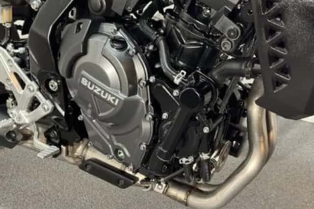Suzuki GSX-8S (2024) thumbnail 5