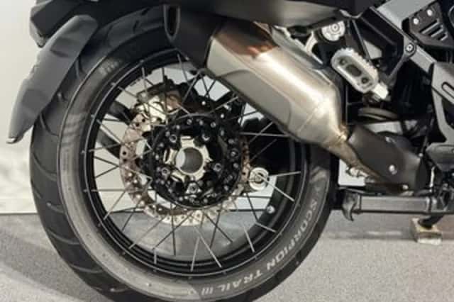 BMW R 1300 GS Adventure (2024) thumbnail 6