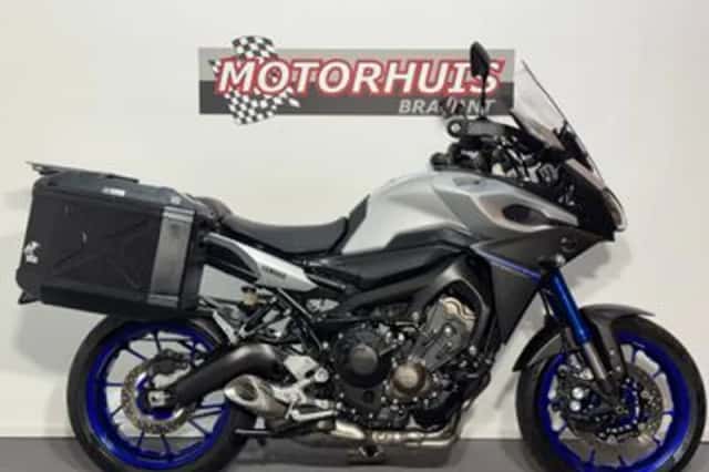 Yamaha Tracer 900 (2016) thumbnail 1
