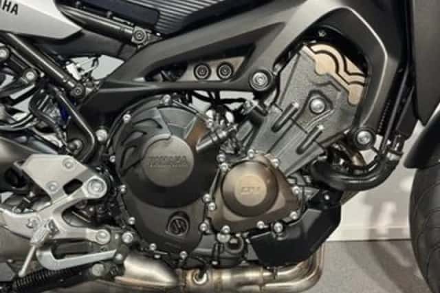 Yamaha Tracer 900 (2016) thumbnail 2