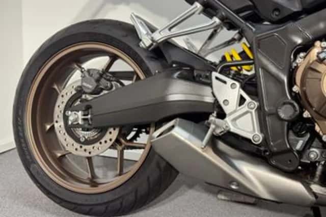 Honda CB650R (2019) thumbnail 3
