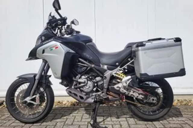 Ducati Multistrada 1200 Enduro (2016) thumbnail 1