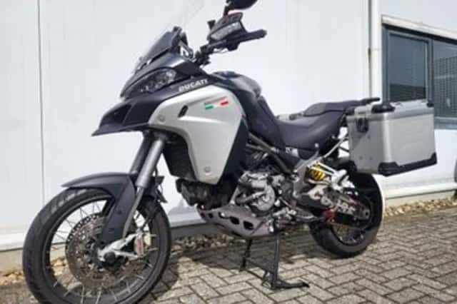 Ducati Multistrada 1200 Enduro (2016) thumbnail 3
