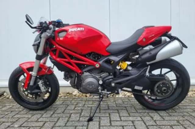 Ducati 796 Monster (2013) thumbnail 1