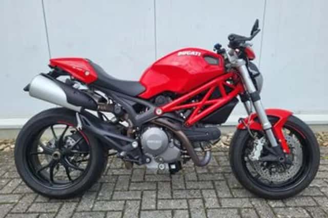 Ducati 796 Monster (2013) thumbnail 2