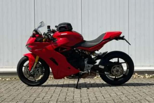 Ducati Supersport S (2017) thumbnail 1