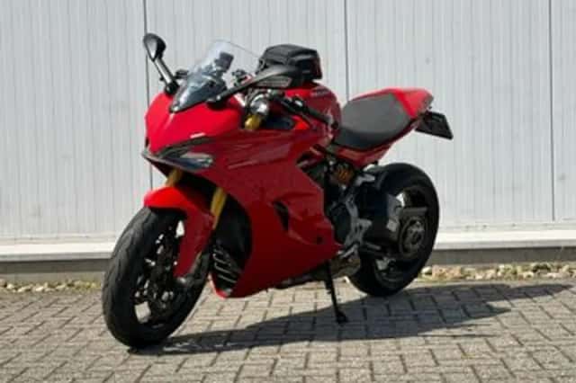Ducati Supersport S (2017) thumbnail 3