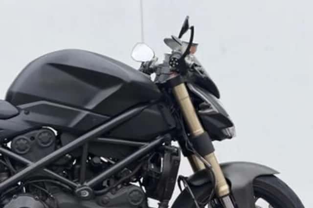 Ducati Streetfighter 848 (2012) thumbnail 6