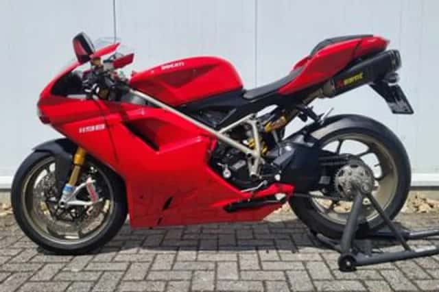 Ducati 1198 S (2009) thumbnail 1