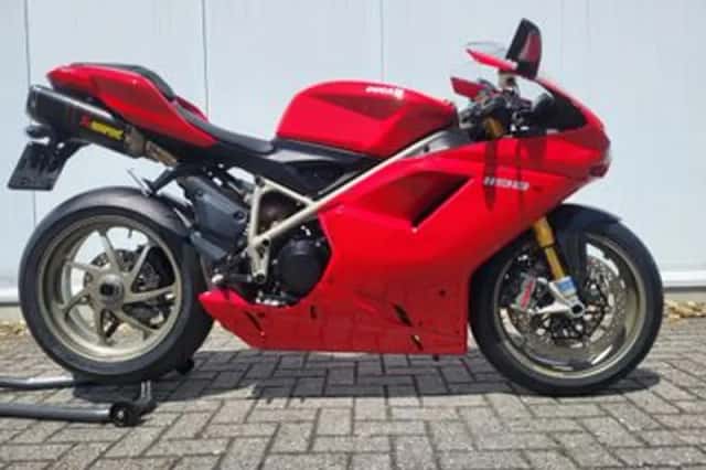 Ducati 1198 S (2009) thumbnail 2