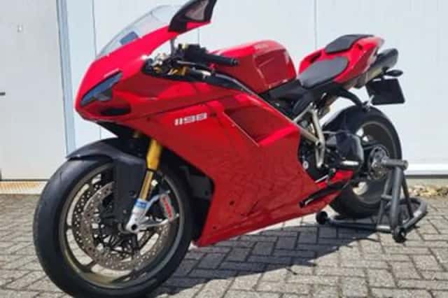 Ducati 1198 S (2009) thumbnail 3