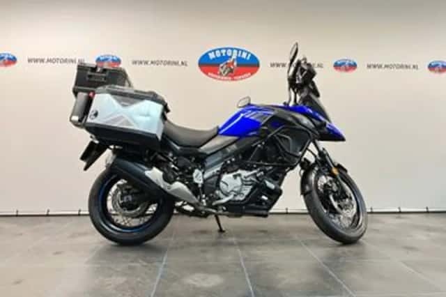 Suzuki V-Strom (2020) thumbnail 1