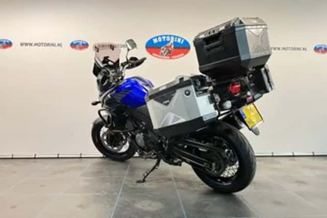 Suzuki V-Strom (2020) thumbnail 5