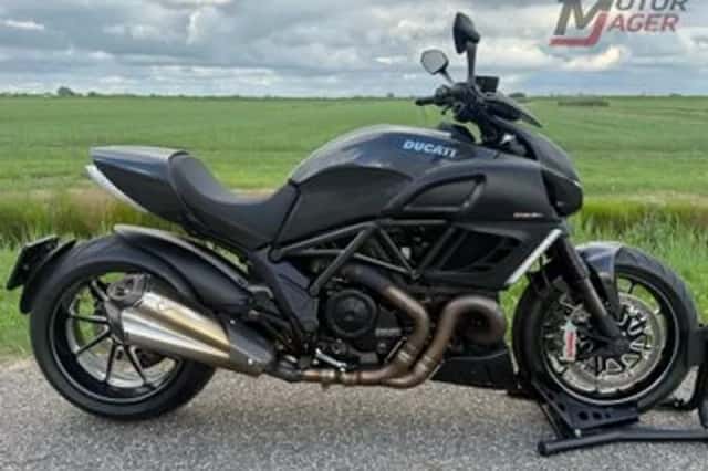 Ducati Diavel (2011) thumbnail 2