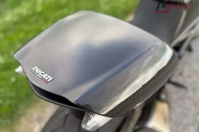 Ducati Diavel (2011) thumbnail 4