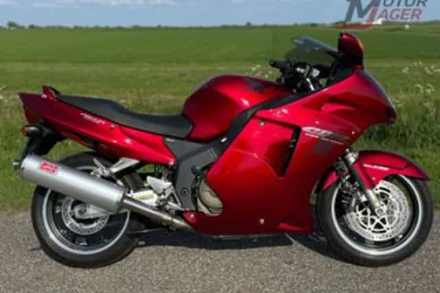 Honda CBR 1100 XX Super Blackbird (1999) thumbnail 2