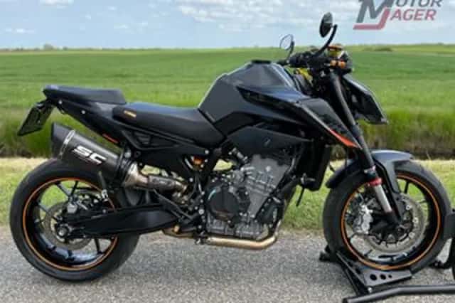 KTM 890 Duke (2021) thumbnail 2