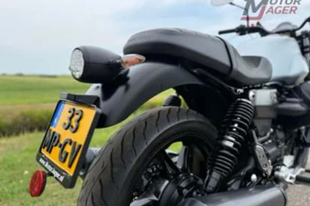 Moto Guzzi V7 Stone Corsa (2021) thumbnail 5