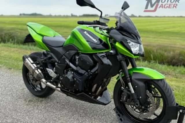 Kawasaki Z 750R (2014) thumbnail 1