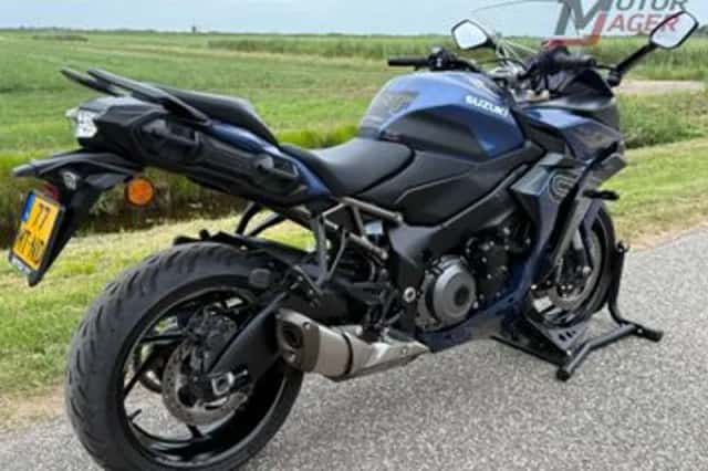 Suzuki GSX-S1000GT (2023) thumbnail 6
