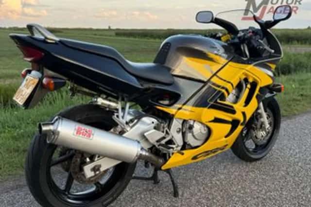 Honda CBR600F (1997) thumbnail 3
