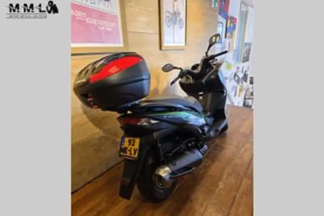 Kawasaki J 300 (2019) thumbnail 5